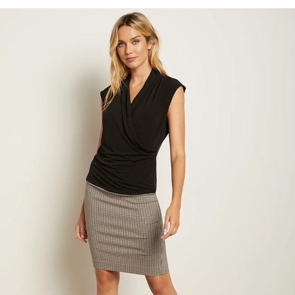 RW & CO. Black wrap front shirt medium - Picture 1 of 3